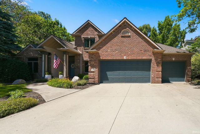 1103 Falcon Creek Parkway, Fort Wayne, IN 46845