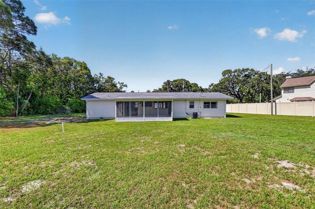7502 POND CIRCLE, Spring Hill, FL 34606