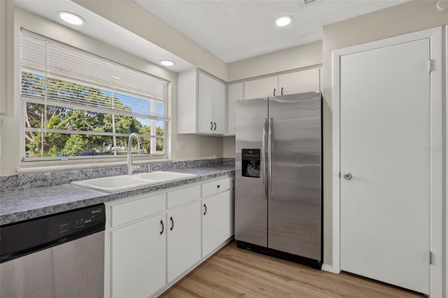 7502 POND CIRCLE, Spring Hill, FL 34606