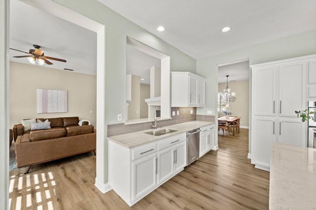 534 Sawka Dr, Auburn, CA 95603