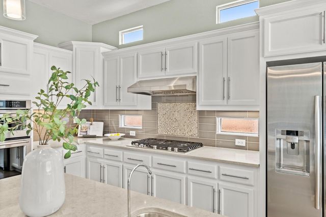 534 Sawka Dr, Auburn, CA 95603