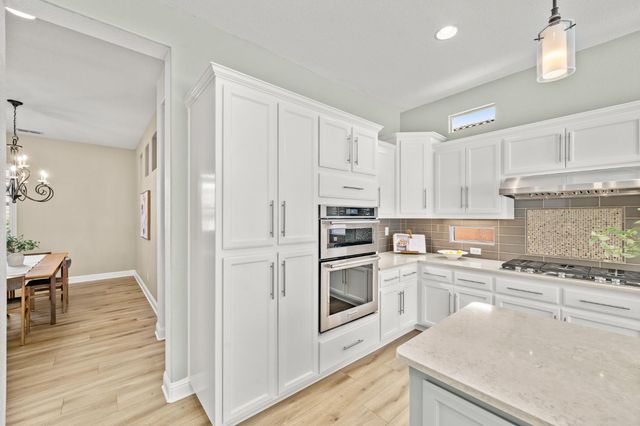 534 Sawka Dr, Auburn, CA 95603