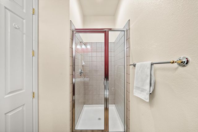 534 Sawka Dr, Auburn, CA 95603