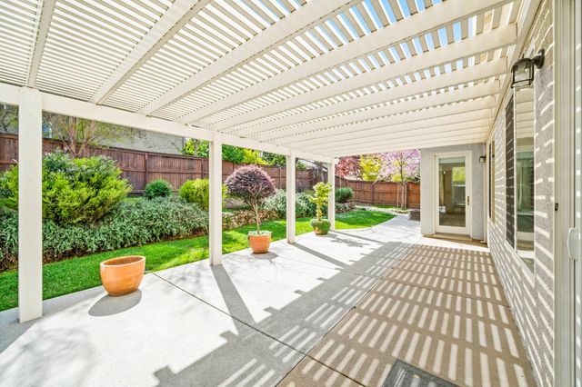 534 Sawka Dr, Auburn, CA 95603