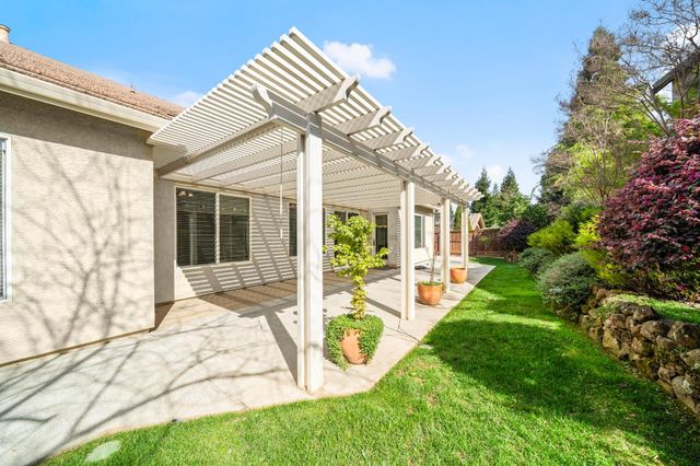 534 Sawka Dr, Auburn, CA 95603