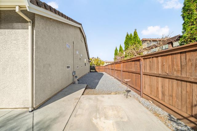 534 Sawka Dr, Auburn, CA 95603