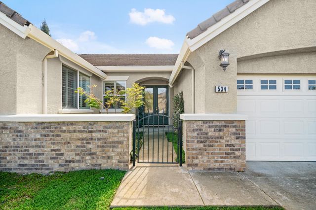 534 Sawka Dr, Auburn, CA 95603