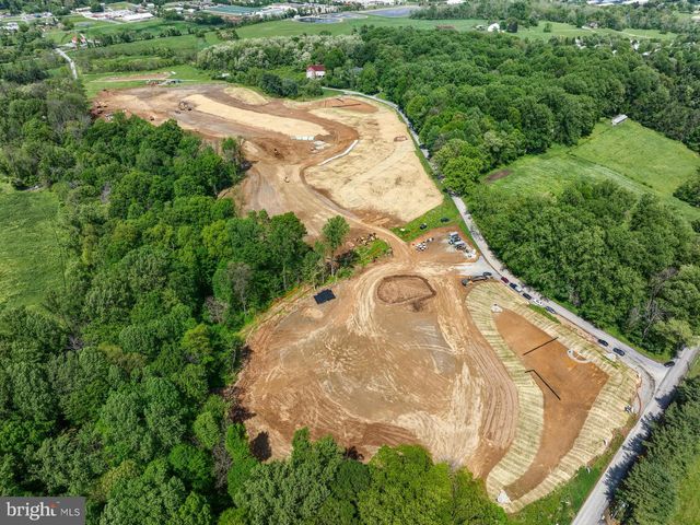 100 DECLAN #SAVANNAH, Kennett Square, PA 19348