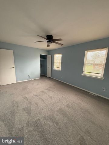2011 BEECH LN, Bensalem, PA 19020
