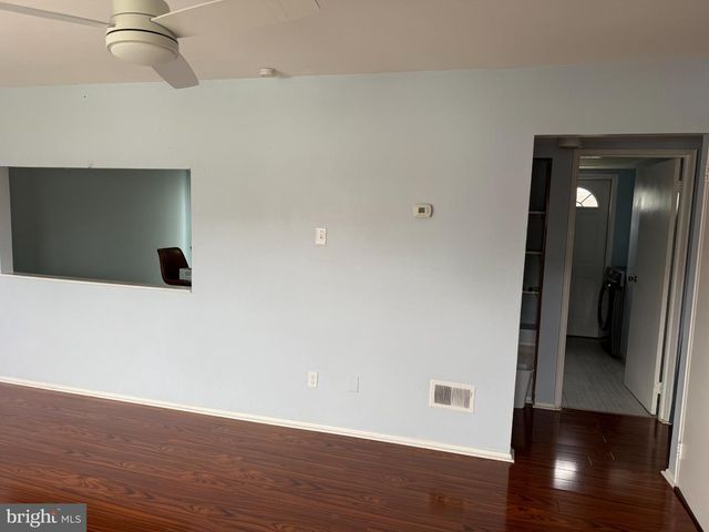2011 BEECH LN, Bensalem, PA 19020