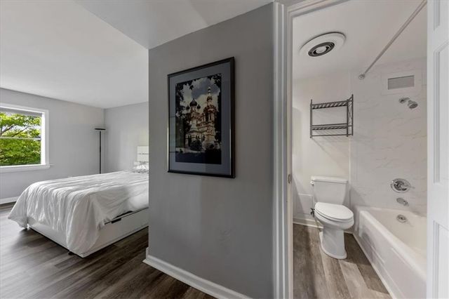 4550 Warwick Boulevard 213, Kansas City, MO 64111