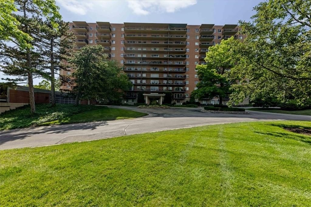 4550 Warwick Boulevard 213, Kansas City, MO 64111