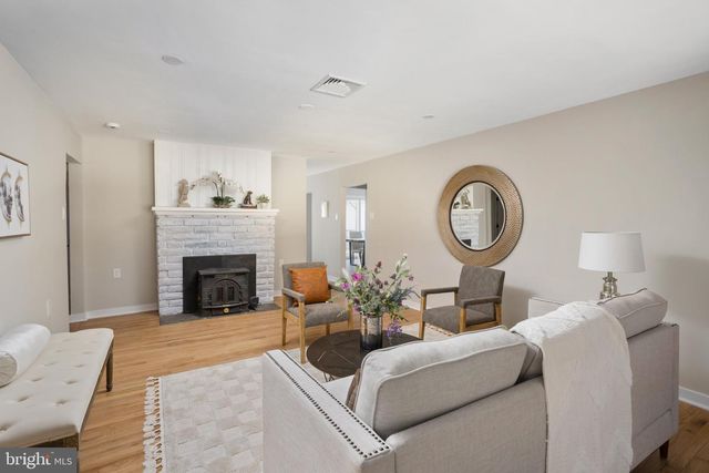 174 E HIGHLAND AVE, Langhorne, PA 19047