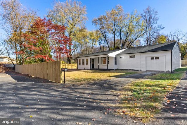 174 E HIGHLAND AVE, Langhorne, PA 19047