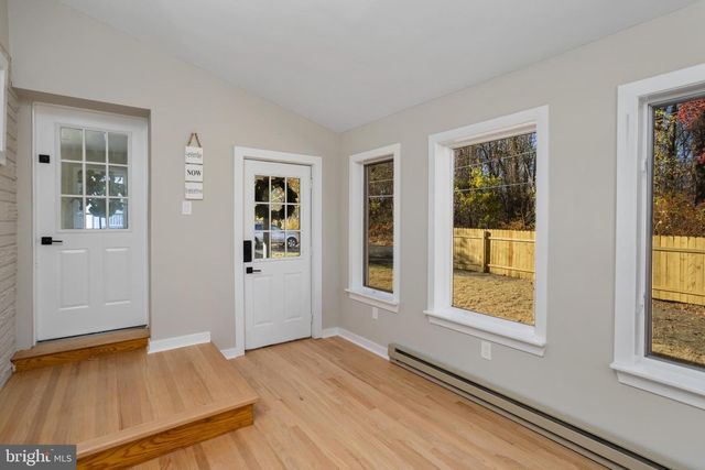 174 E HIGHLAND AVE, Langhorne, PA 19047