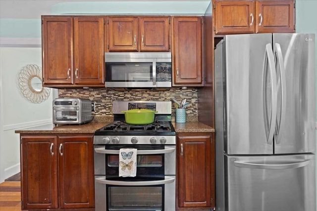 4 Van St, Worcester, MA 01602