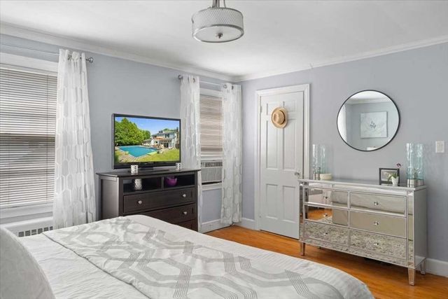 4 Van St, Worcester, MA 01602