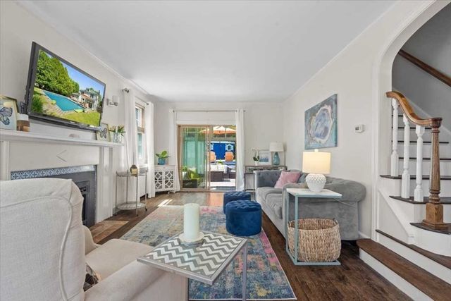 4 Van St, Worcester, MA 01602