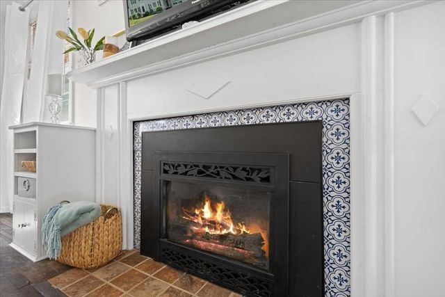 4 Van St, Worcester, MA 01602