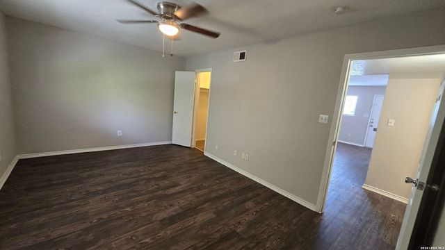 516 Gentleman Rd Apt 19, Balcones Heights, TX 78201