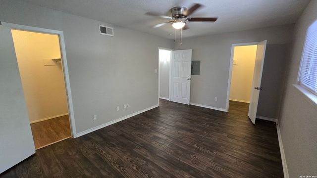516 Gentleman Rd Apt 19, Balcones Heights, TX 78201