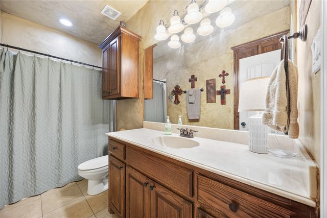1354 Shadow Lakes Drive, Wills Point, TX 75169