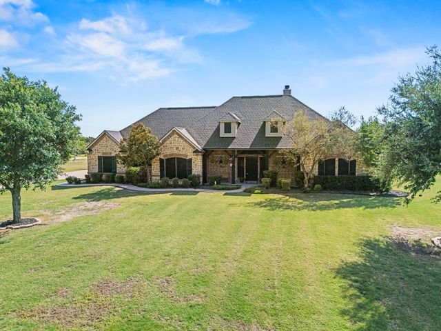 1354 Shadow Lakes Drive, Wills Point, TX 75169