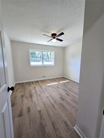 2613 Creek Lane, Snellville, GA 30078