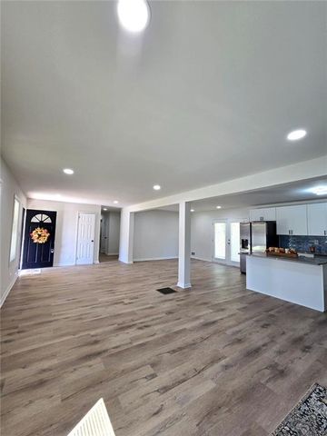 2613 Creek Lane, Snellville, GA 30078