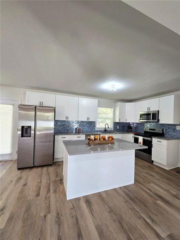 2613 Creek Lane, Snellville, GA 30078