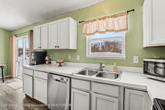 5840 Monticello Drive, Lansing, MI 48911