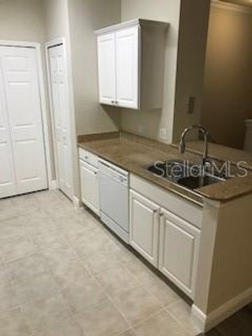 417 SOUTHERN PECAN CIRCLE 204, Winter Garden, FL 34787