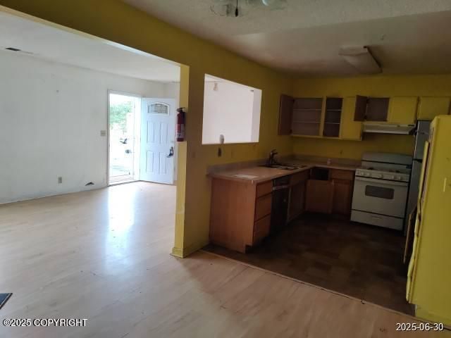 1251 Elegante Lane, Anchorage, AK 99501
