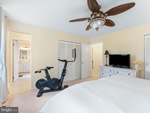 14 BORDEAUX PL, Swedesboro, NJ 08085