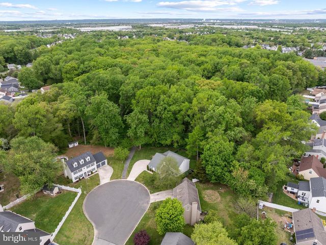 14 BORDEAUX PL, Swedesboro, NJ 08085