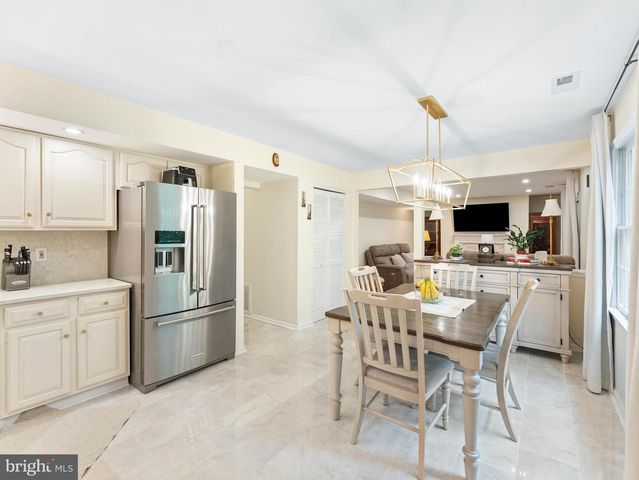14 BORDEAUX PL, Swedesboro, NJ 08085