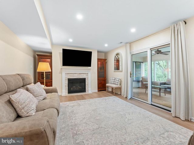 14 BORDEAUX PL, Swedesboro, NJ 08085