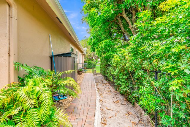 5718 NW 50th Drive, Coral Springs, FL 33067