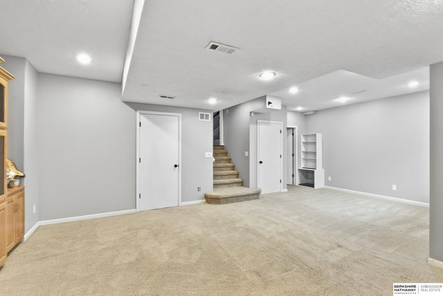 12144 S 221st Street, Gretna, NE 68028