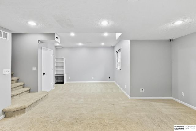 12144 S 221st Street, Gretna, NE 68028