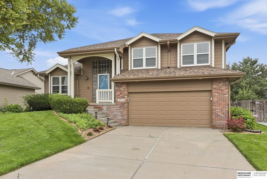 12144 S 221st Street, Gretna, NE 68028