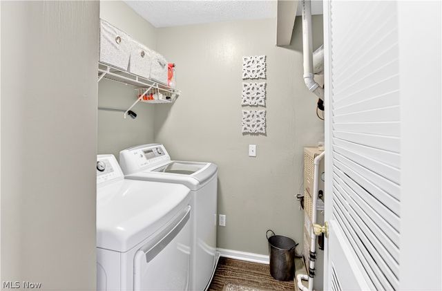 1557 N Yorkshire Drive, Broadview Heights, OH 44147