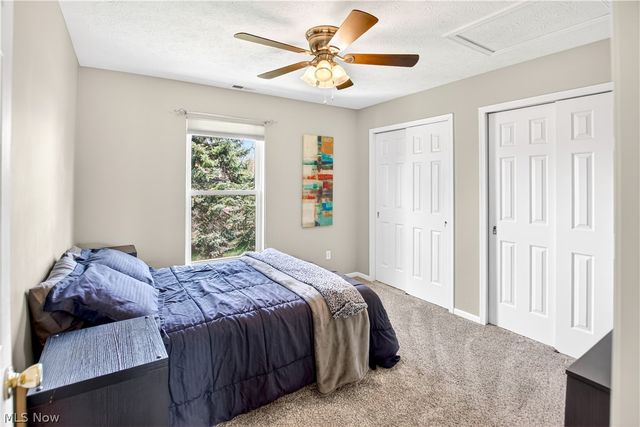 1557 N Yorkshire Drive, Broadview Heights, OH 44147