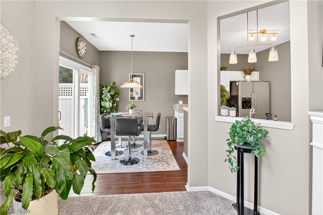 1557 N Yorkshire Drive, Broadview Heights, OH 44147