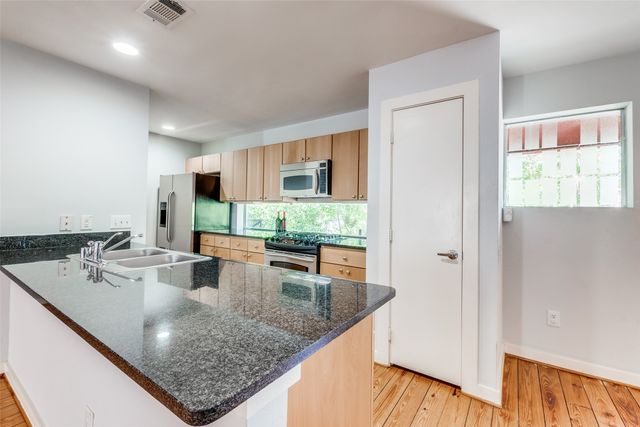 4213 Dickason Avenue 27, Dallas, TX 75219