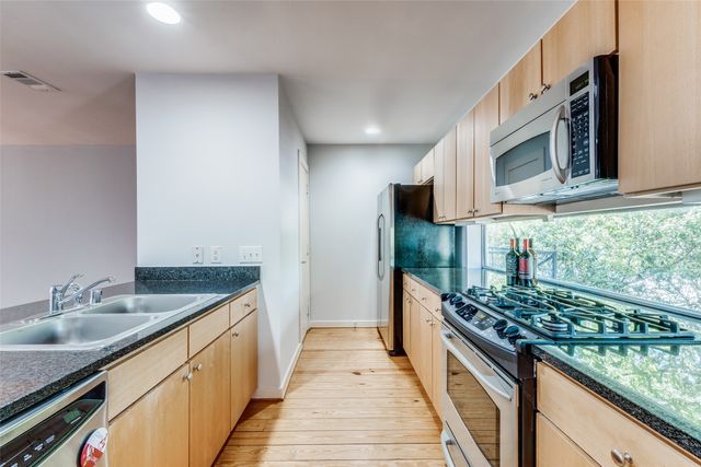 4213 Dickason Avenue 27, Dallas, TX 75219