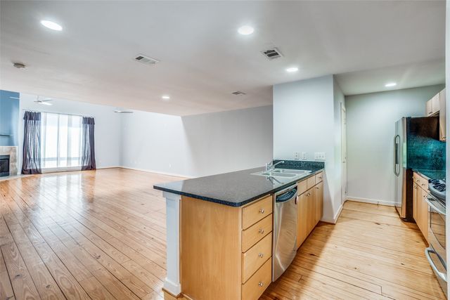 4213 Dickason Avenue 27, Dallas, TX 75219