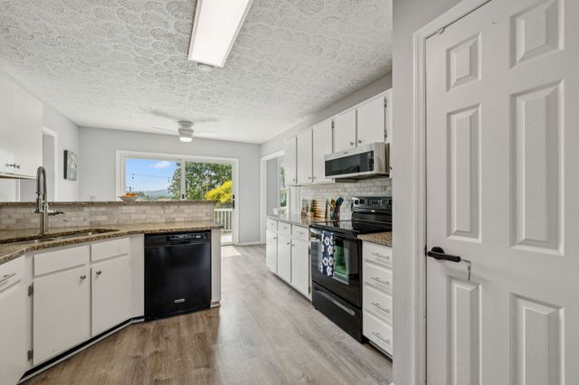 5324 Old Village Rd, Nashville, TN 37211