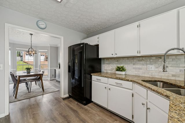 5324 Old Village Rd, Nashville, TN 37211