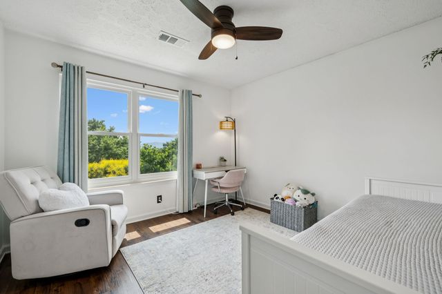 5324 Old Village Rd, Nashville, TN 37211